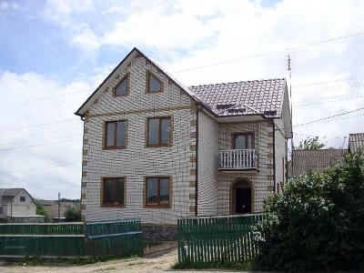 Dom iz silikatnogo kirpicha